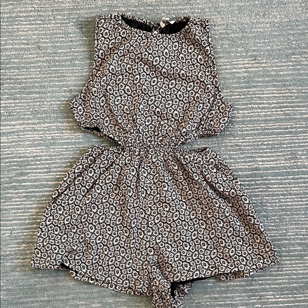 American Eagle Outfitters Black and White Patterned Romper